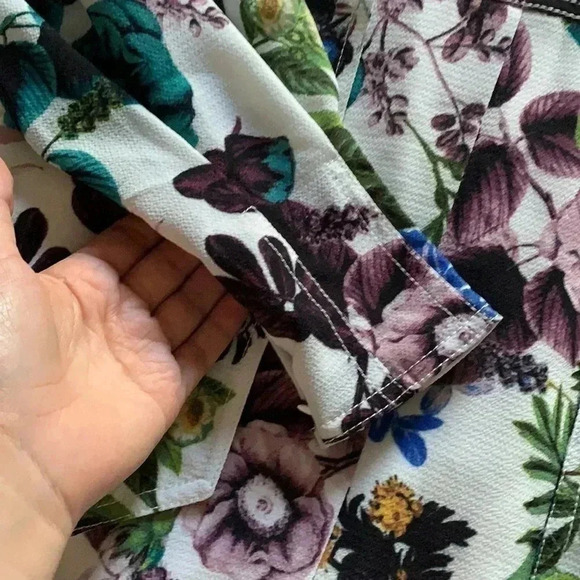 Eliza J - Picture 3 of 6